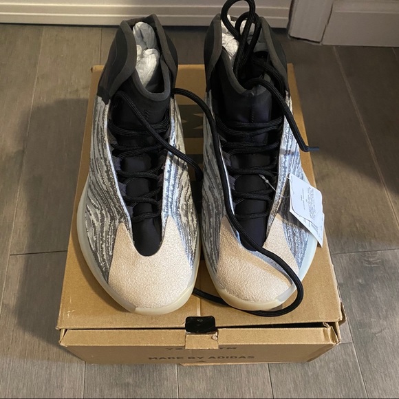 Adidas YZY QNTM - Picture 4 of 5